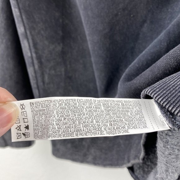 Hello Kitty & Friends Forever 21 Collar Sweatshirt Distress Black Pullover 11-12 - Picture 6 of 7